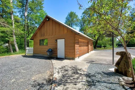 1300 W Evans Creek Road Rogue River OR 97537