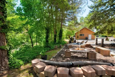 1300 W Evans Creek Road Rogue River OR 97537