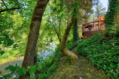 1300 W Evans Creek Road Rogue River OR 97537