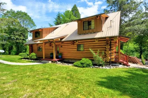 1300 W Evans Creek Road Rogue River OR 97537