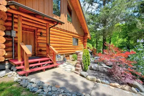 1300 W Evans Creek Road Rogue River OR 97537