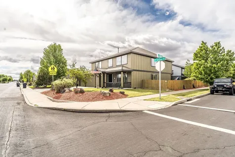 1270 NW Spruce Avenue Redmond OR 97756