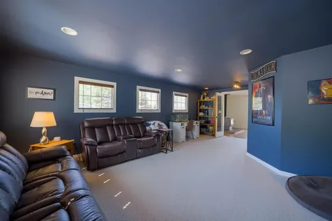 3698 NW Helmholtz Way Redmond OR 97756