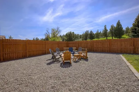 3698 NW Helmholtz Way Redmond OR 97756