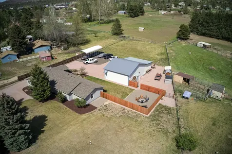 3698 NW Helmholtz Way Redmond OR 97756