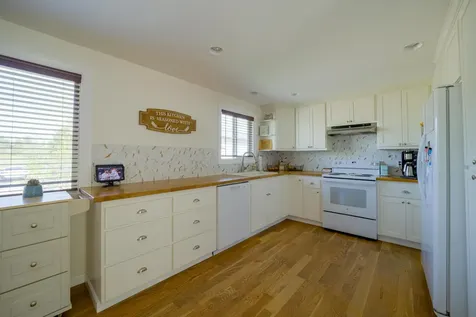 3698 NW Helmholtz Way Redmond OR 97756