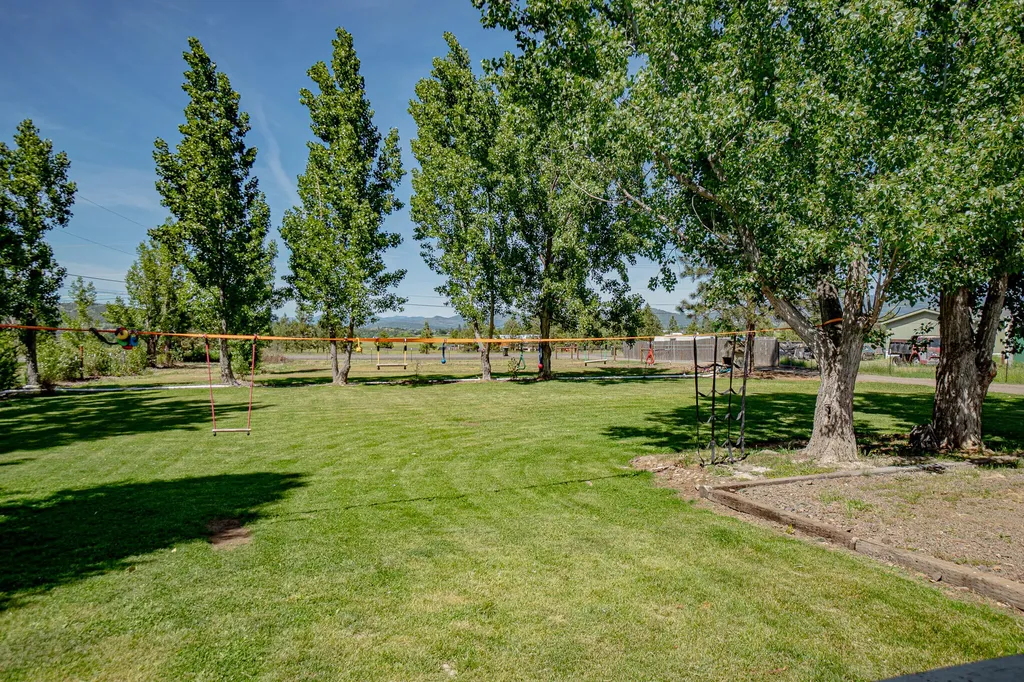 444 E Dutton Road Eagle Point OR 97524