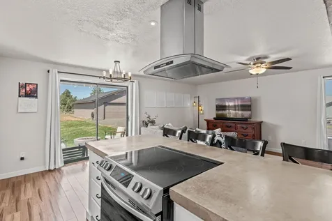 66549 Ponderosa Loop Bend OR 97703