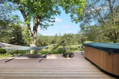 310 El Camino Way Grants Pass OR 97526