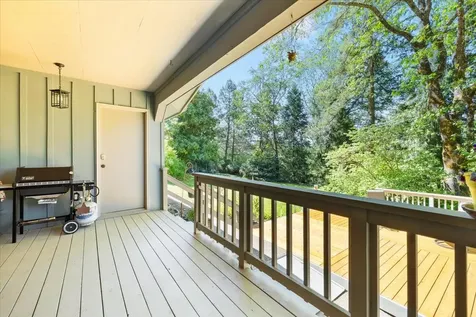 310 El Camino Way Grants Pass OR 97526