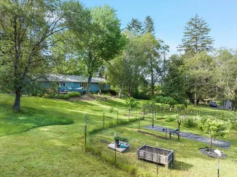310 El Camino Way Grants Pass OR 97526