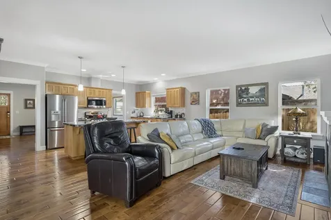20627 Jayhawk Lane Bend OR 97702