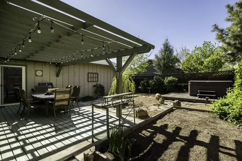 20627 Jayhawk Lane Bend OR 97702