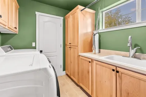 20753 Kilbourne Loop Bend OR 97701