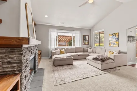 20753 Kilbourne Loop Bend OR 97701