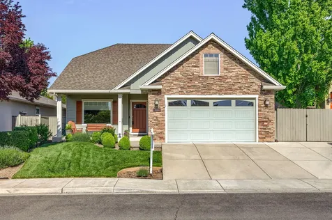 1229 Quail Hollow Drive Medford OR 97504