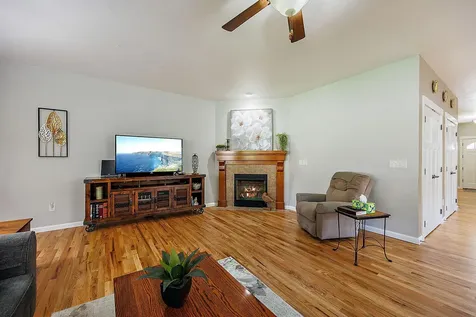1229 Quail Hollow Drive Medford OR 97504