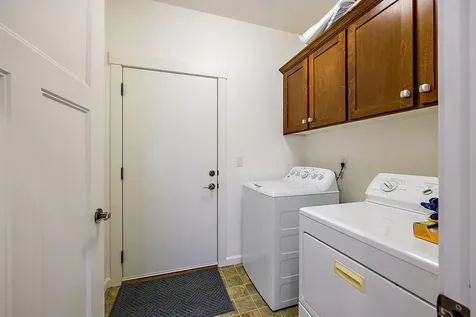 1229 Quail Hollow Drive Medford OR 97504