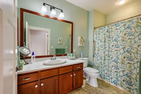 1229 Quail Hollow Drive Medford OR 97504