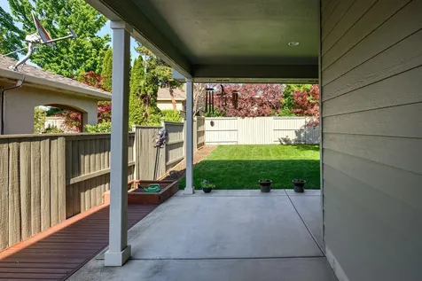 1229 Quail Hollow Drive Medford OR 97504