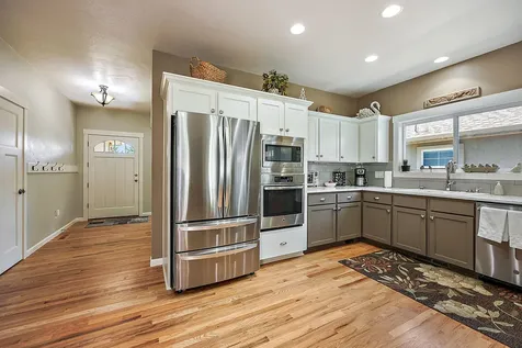 1229 Quail Hollow Drive Medford OR 97504
