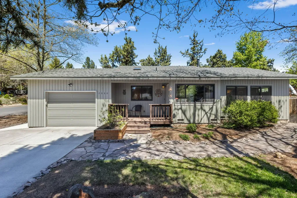 2880 NE Lotno Drive Bend OR 97701