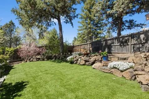 2880 NE Lotno Drive Bend OR 97701
