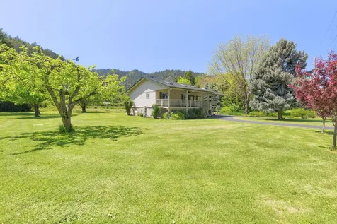 4415 Rogue River Highway Gold Hill OR 97525