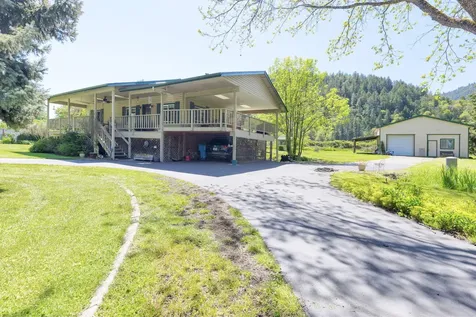 4415 Rogue River Highway Gold Hill OR 97525