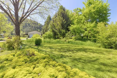 4415 Rogue River Highway Gold Hill OR 97525