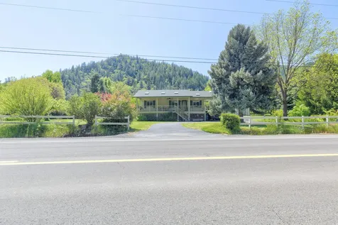 4415 Rogue River Highway Gold Hill OR 97525