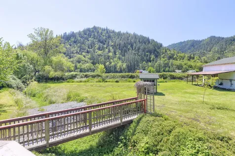 4415 Rogue River Highway Gold Hill OR 97525