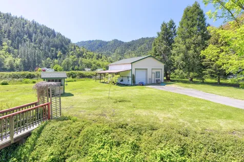 4415 Rogue River Highway Gold Hill OR 97525