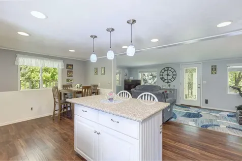 4415 Rogue River Highway Gold Hill OR 97525