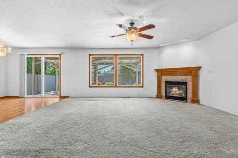 1313 Andrew Drive Medford OR 97501