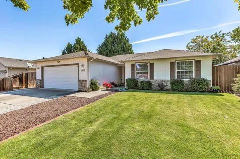 1313 Andrew Drive Medford OR 97501