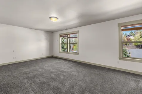 61474 Linton Loop Bend OR 97702