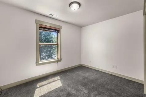 61474 Linton Loop Bend OR 97702