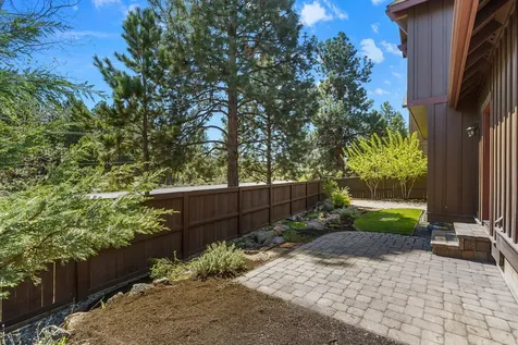 61474 Linton Loop Bend OR 97702