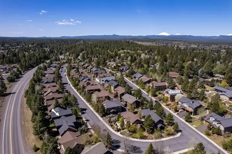 61474 Linton Loop Bend OR 97702