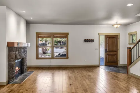 61474 Linton Loop Bend OR 97702