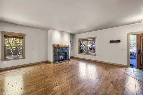 61474 Linton Loop Bend OR 97702