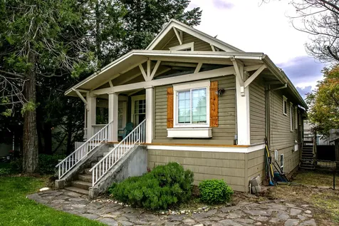 909-911 Wabash Avenue Medford OR 97504