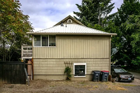 909-911 Wabash Avenue Medford OR 97504