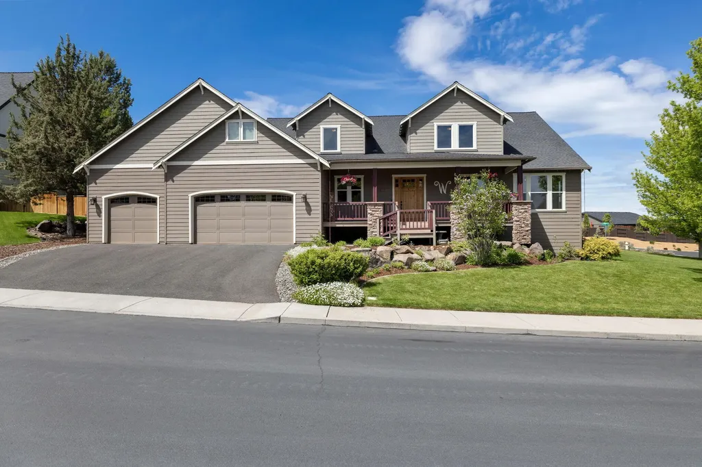 2511 SW 43rd Court Redmond OR 97756