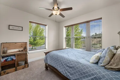 2511 SW 43rd Court Redmond OR 97756