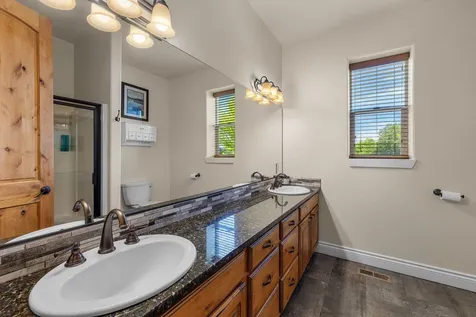 2511 SW 43rd Court Redmond OR 97756