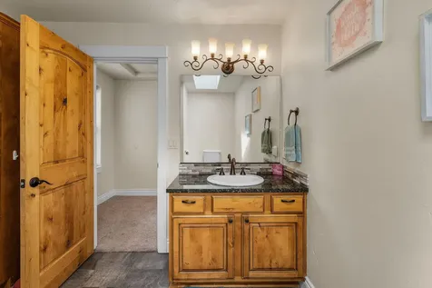 2511 SW 43rd Court Redmond OR 97756