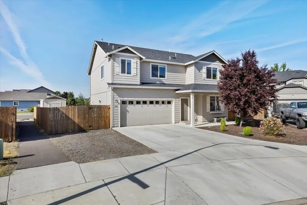 1802 Ingram Lane Medford OR 97501