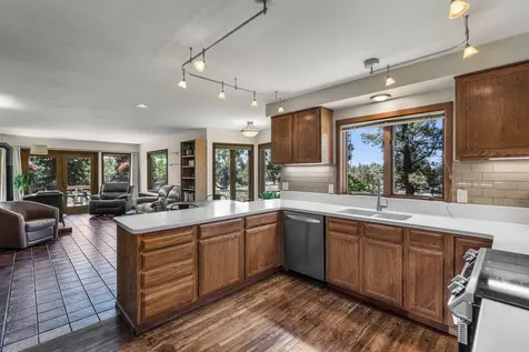 64620 Mcgrath Road Bend OR 97701